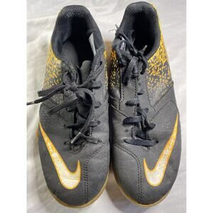 Nike Indoor Soccer Shoes Black Orange Gum Sole Youth 3Y Futsal Cleats